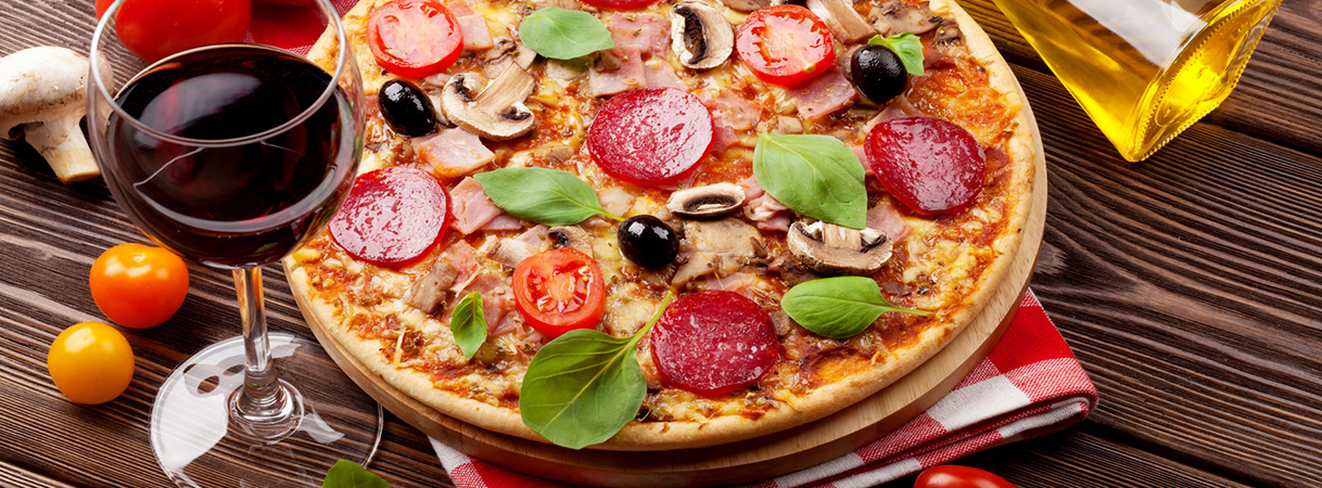 Wir haben 40 verschieden Pizzas und Zahlreiche Zutaten zur auswahl